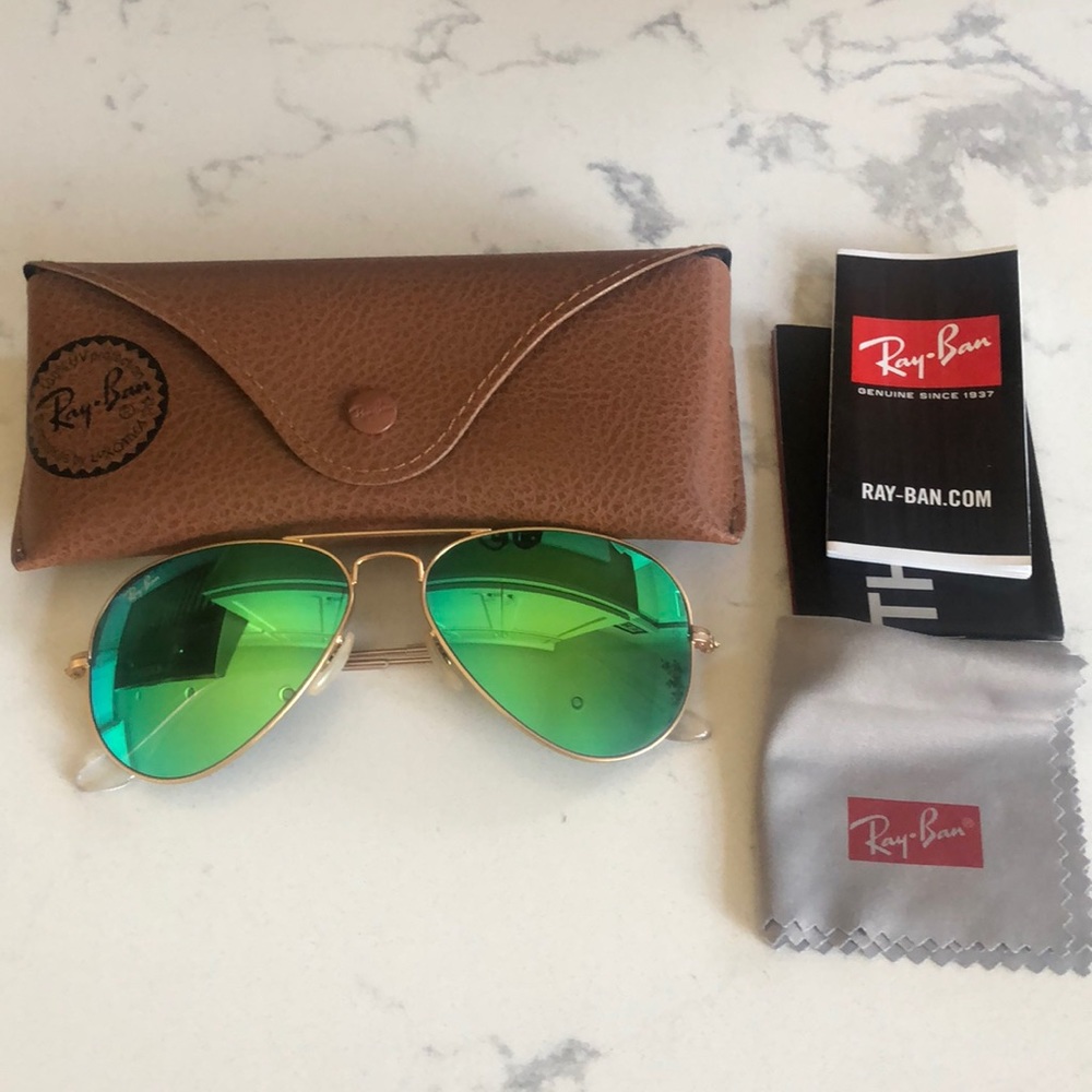 Authentic Mirrored Green Ray-Ban Aviators